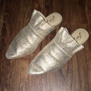 Free People Sienna slip on Gold size 37.5